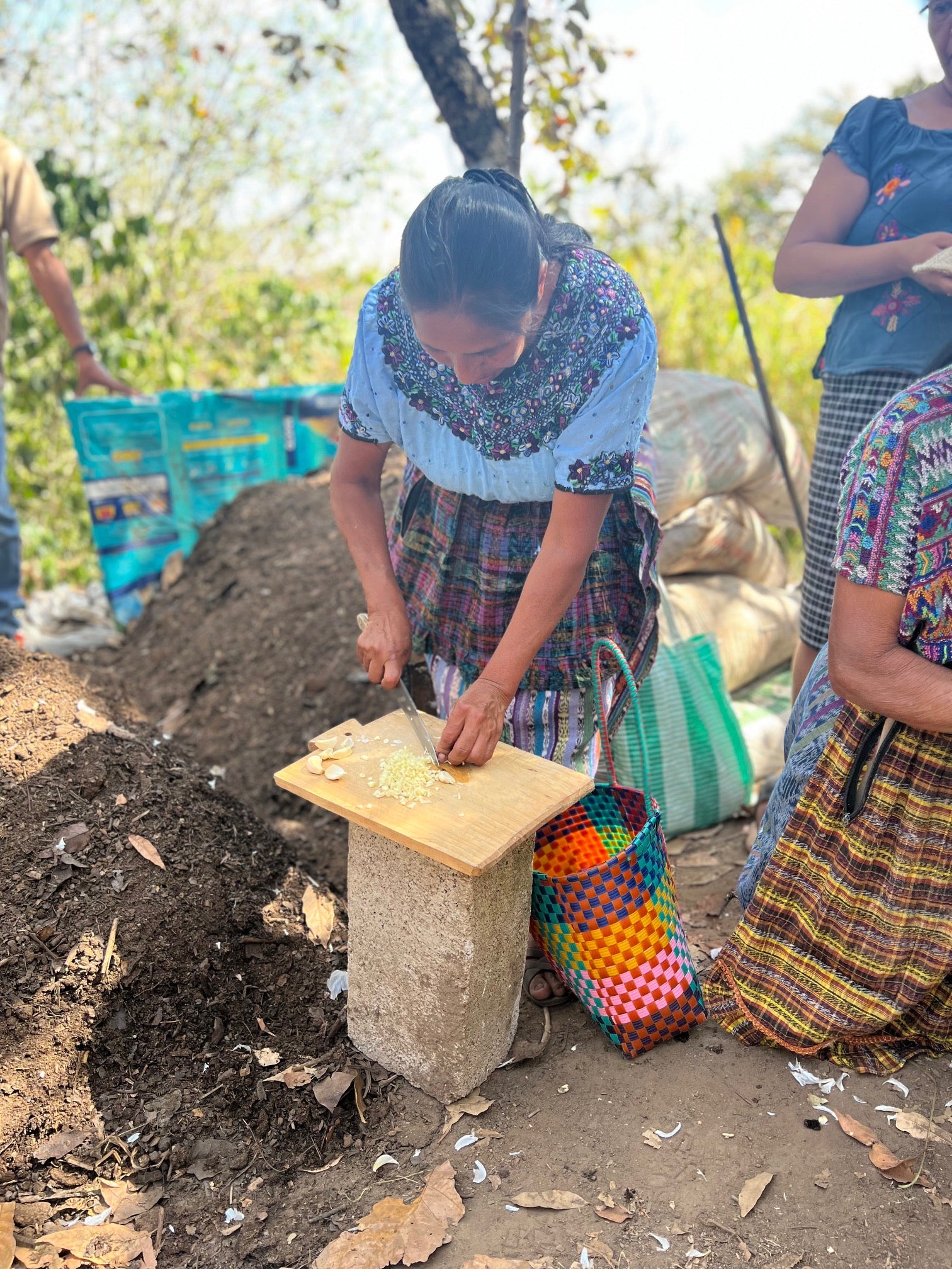 Image of people cooking in Guatemala San Martin