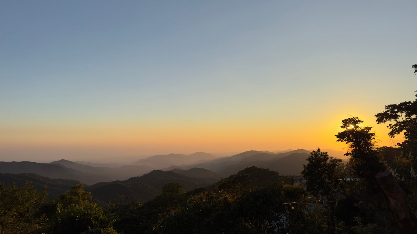 image of sunset over Loxicha